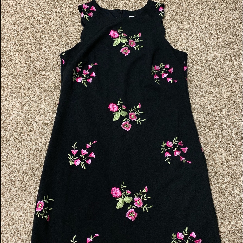 FINAL SALE 🤑Jones Studio Floral 🌹🌷Midi Dress